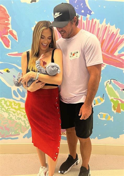 Brooks Koepkas wife Jena Sims shares family photo。